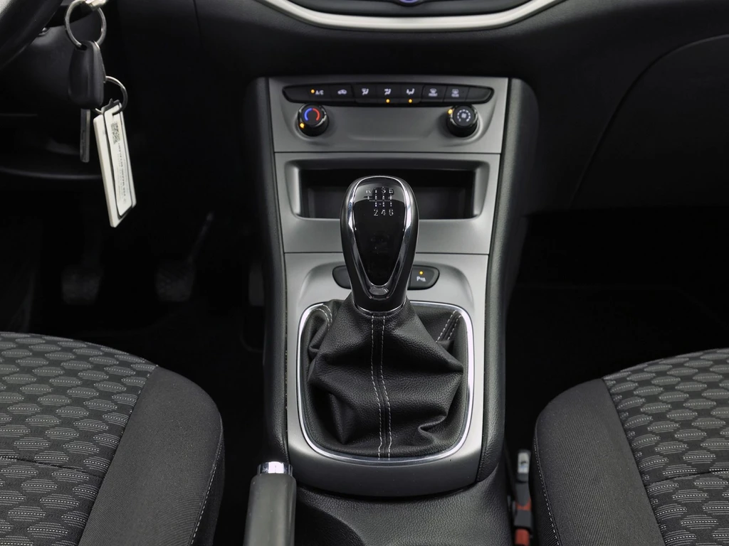 Opel Astra – foto 12