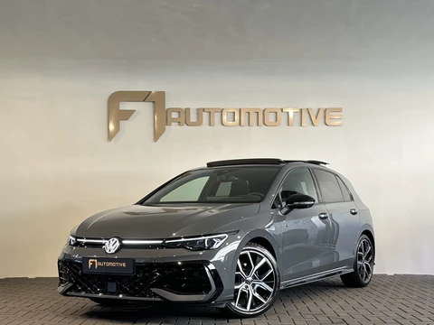 Volkswagen GOLF 1.5 eTSI Pano|HuD|Trekhaak|360 Camera|Keyless|ACC|Sfeer|Lane Assist