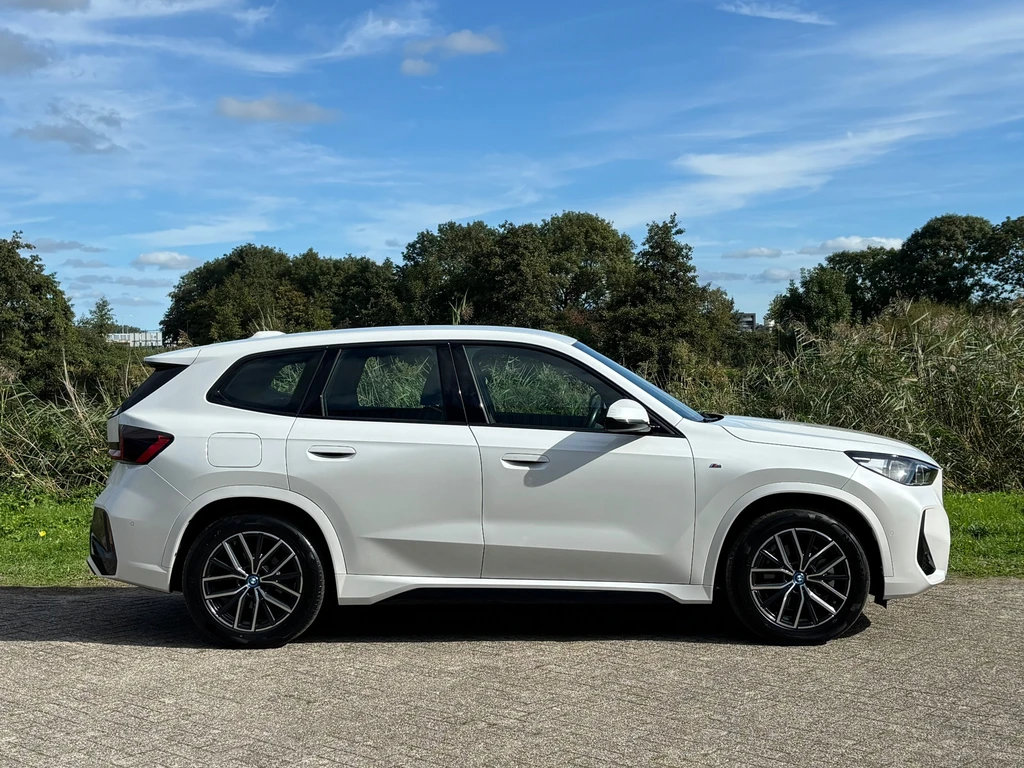 BMW iX1 – foto 6