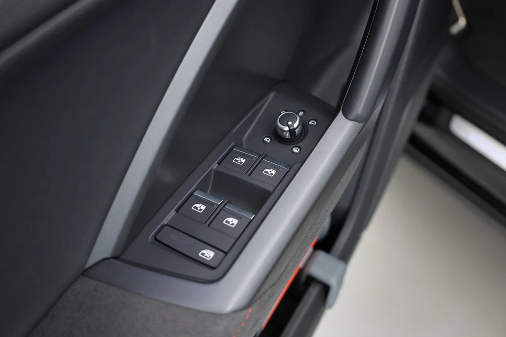 Audi RSQ3 – foto 15