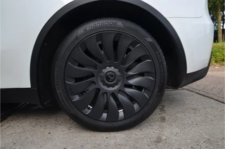 Tesla Model Y – thumbnail 35