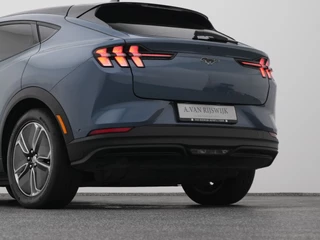 Ford Mustang Mach-E – thumbnail 6