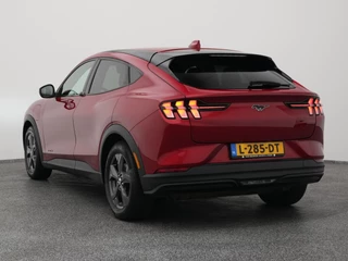 Ford Mustang Mach-E – thumbnail 4