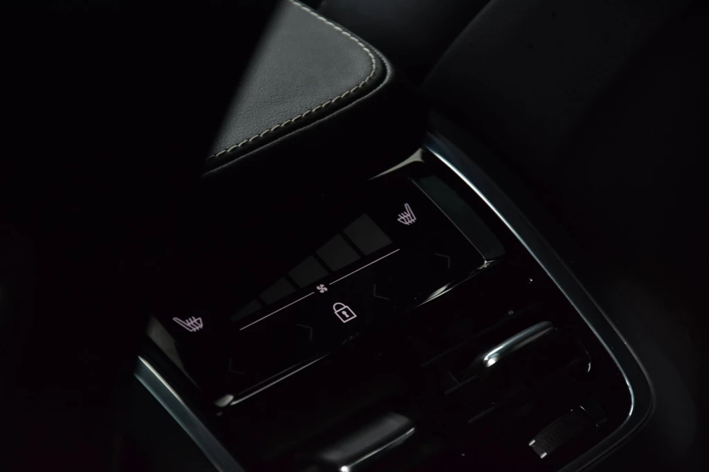 Volvo XC90 – foto 24