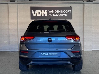 Volkswagen T-Roc – thumbnail 3