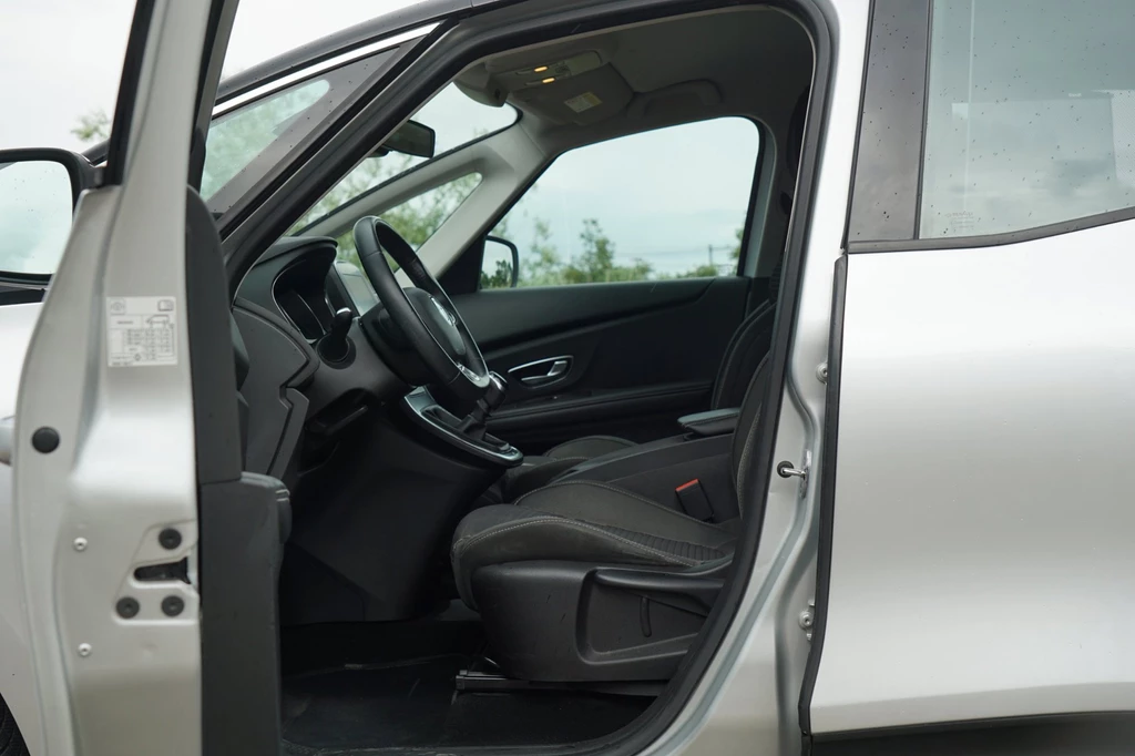 Renault Grand Scénic – foto 17