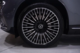 Mercedes-Benz EQC – thumbnail 13