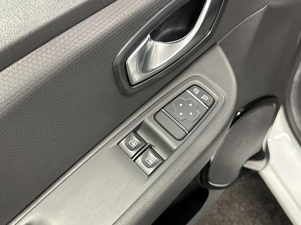 Renault Clio – foto 16