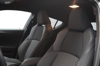 Toyota C-HR – thumbnail 11
