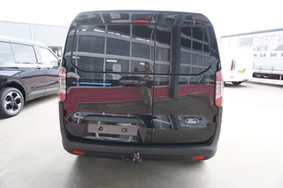 Ford E-Transit Courier – thumbnail 4