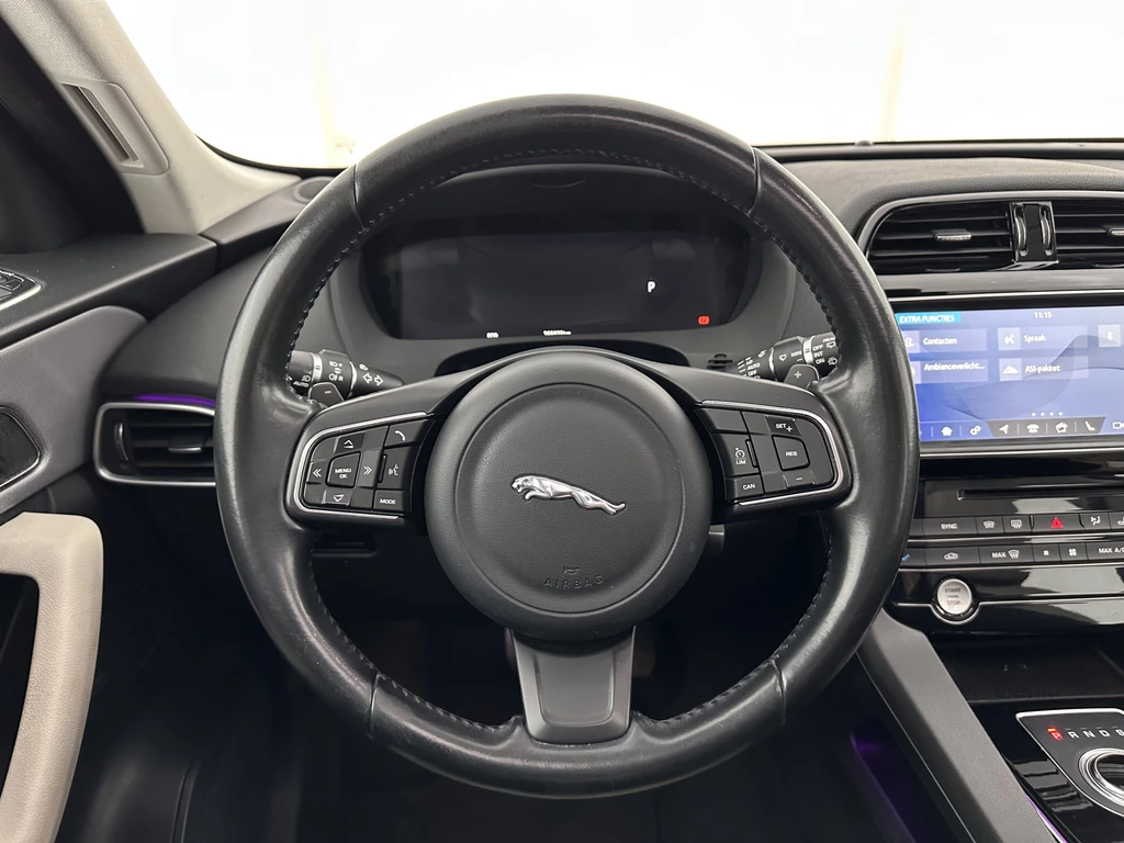 Jaguar F-PACE – foto 22