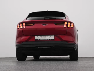 Ford Mustang Mach-E – thumbnail 9