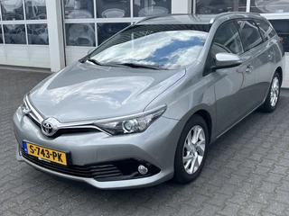Toyota Auris – thumbnail 1
