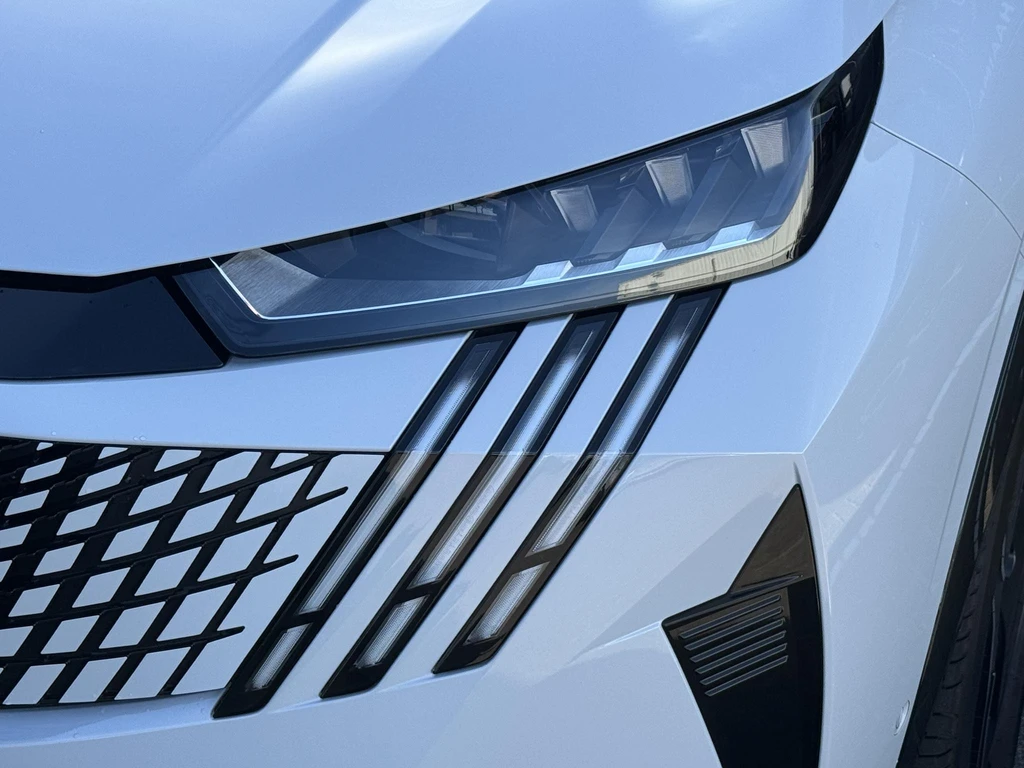 Peugeot e-3008 – foto 6