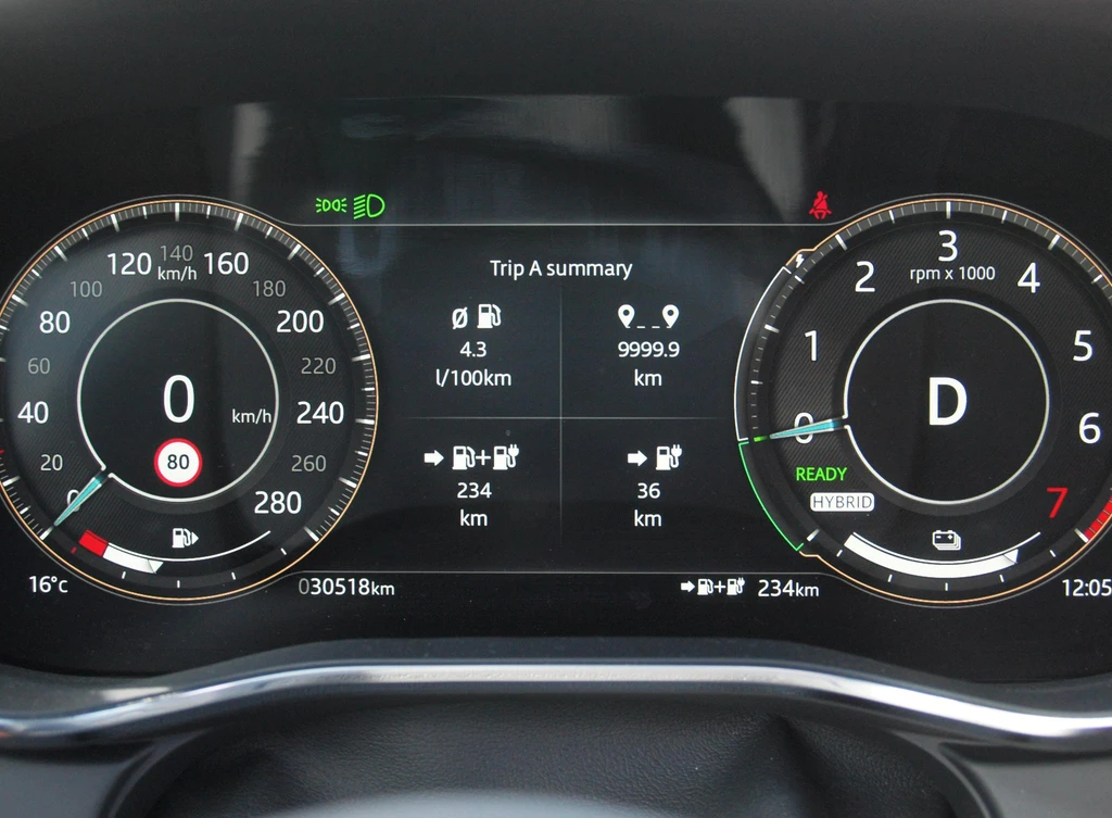 Jaguar F-PACE – foto 22