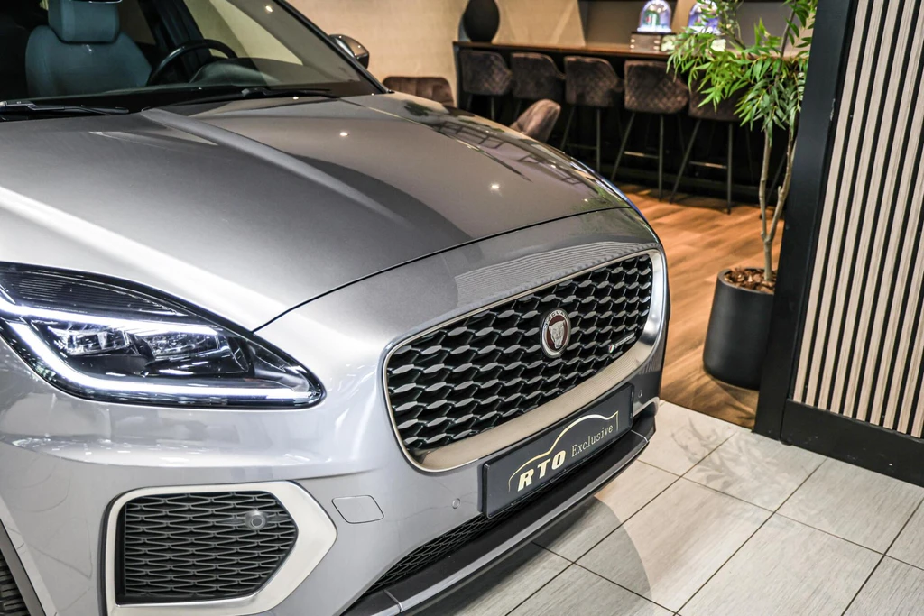 Jaguar E-PACE – foto 19