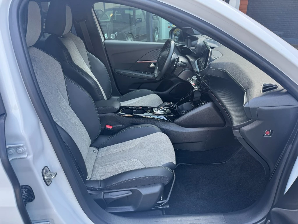 Peugeot 208 – foto 40
