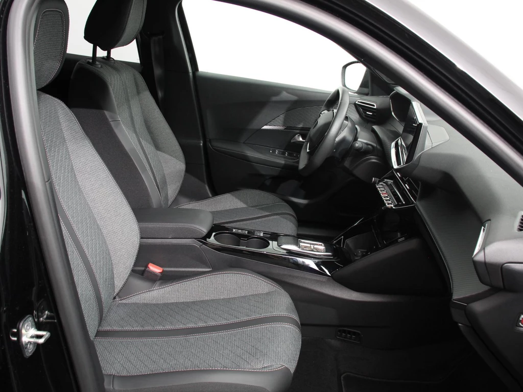 Peugeot e-2008 – foto 31