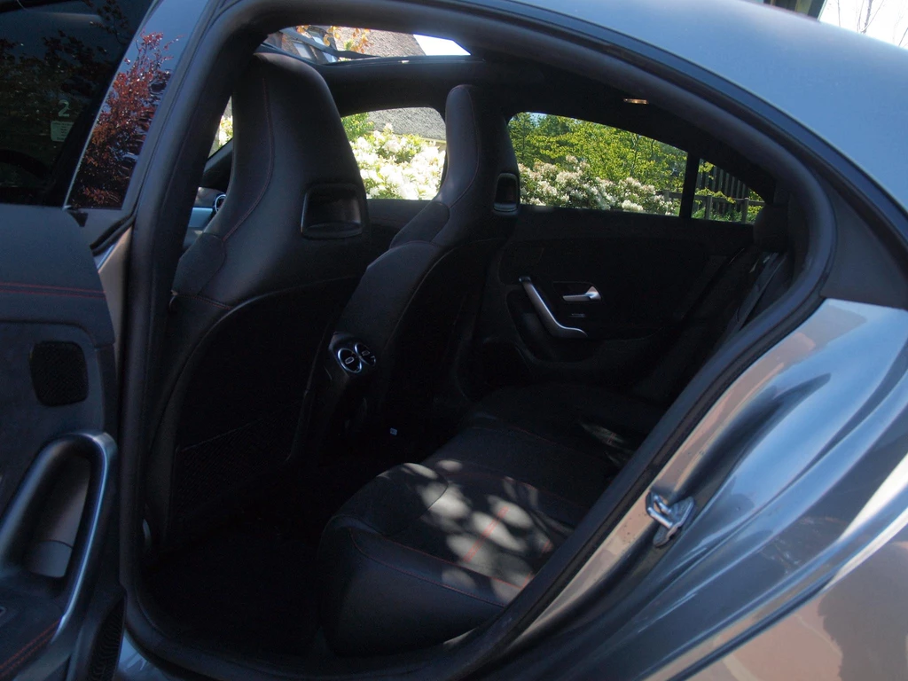 Mercedes-Benz CLA – foto 32