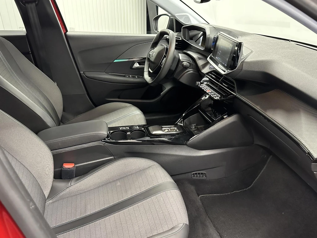 Peugeot e-208 – foto 13