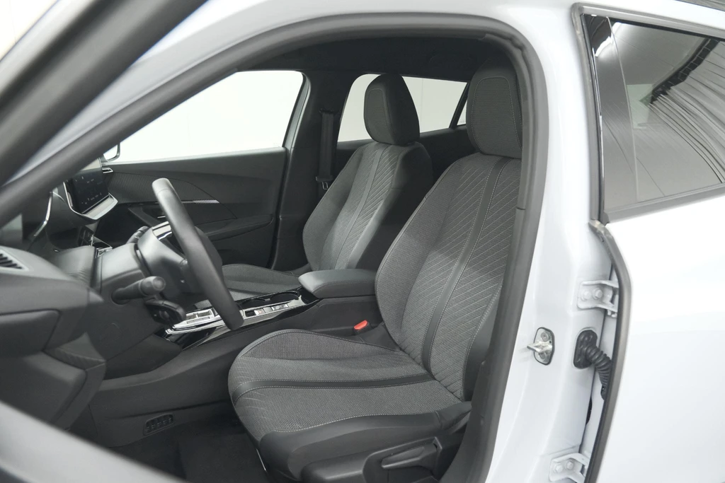 Peugeot e-2008 – foto 30
