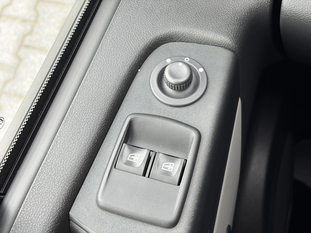 Nissan NV300 – foto 23