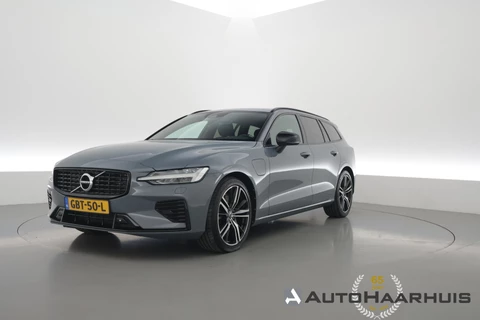 Volvo V60 T8 Recharge AWD R-Design | SOH 97,4% | Memory Seats | Elek. Trekhaak | Pilot Assist | Stoel- Stuurverw. | H&K Audio | Camera + PDC |