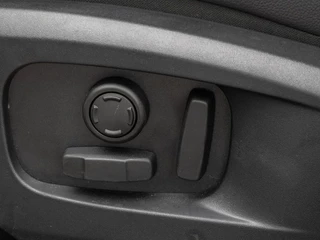 Jaguar F-PACE – thumbnail 16