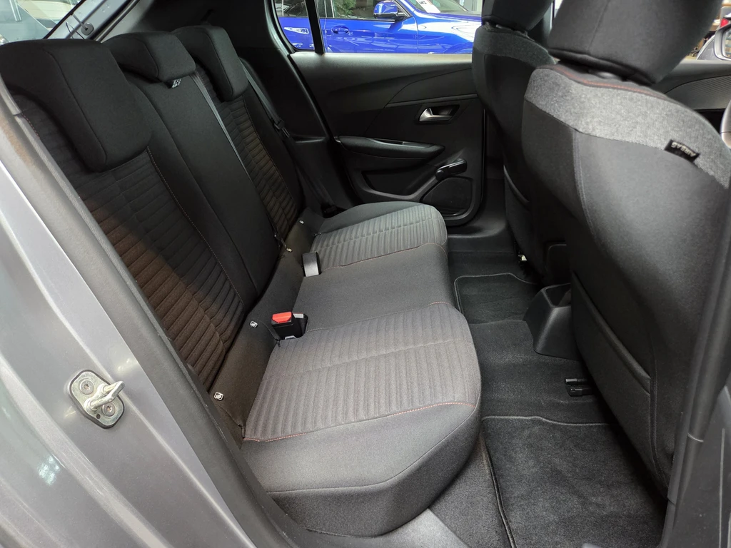 Peugeot 208 – foto 18