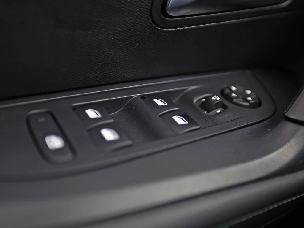 Peugeot e-2008 – foto 26