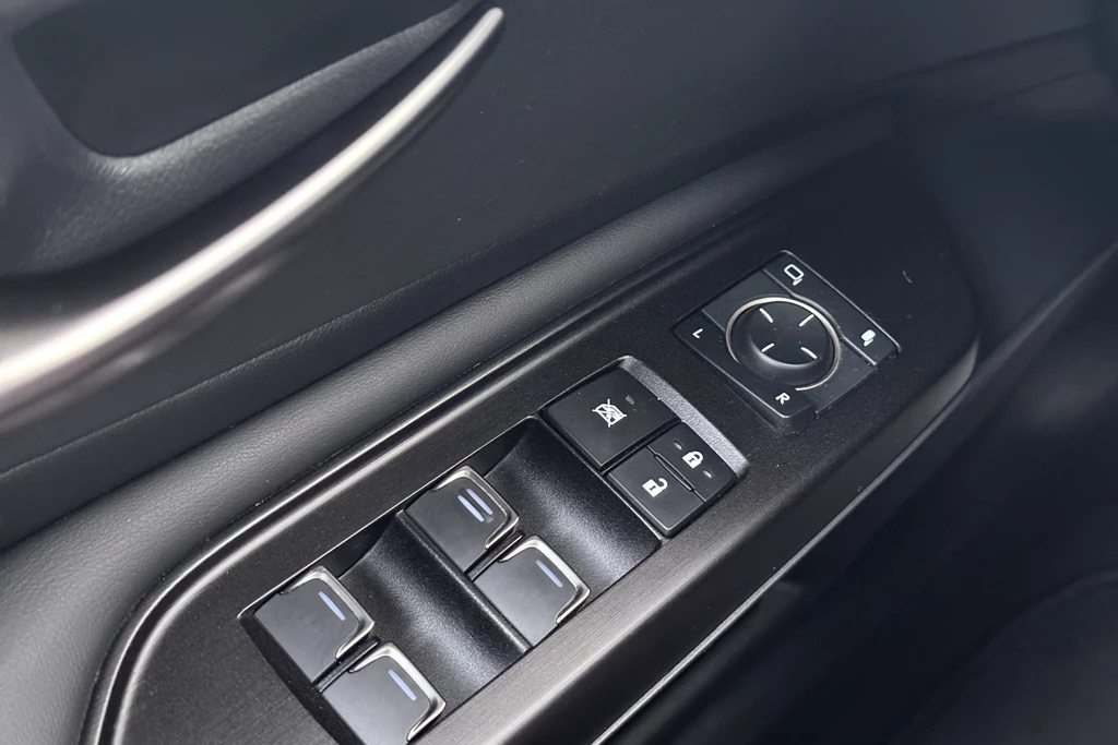 Lexus ES – foto 19