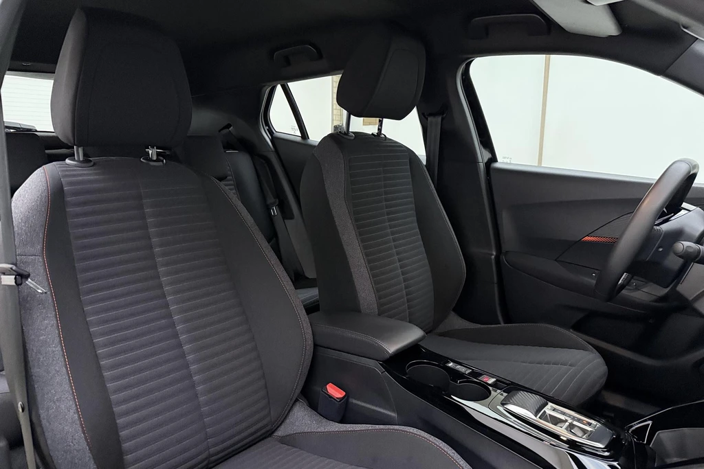Peugeot e-2008 – foto 14