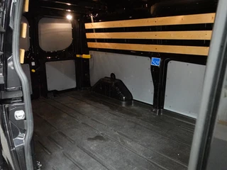 Ford Transit Custom – thumbnail 28