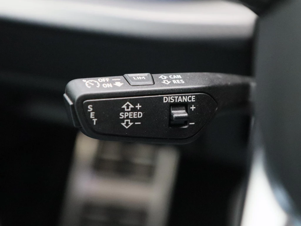 Audi RSQ8 – foto 35