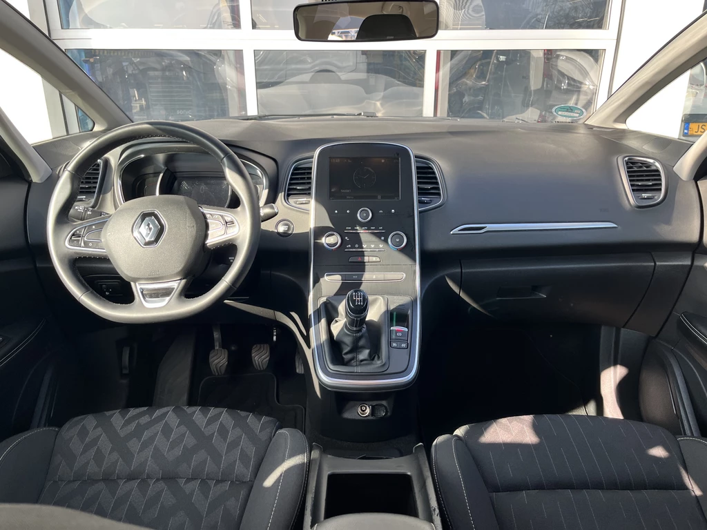Renault Grand Scénic – foto 11