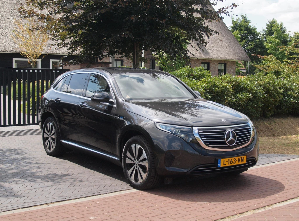 Mercedes-Benz EQC – foto 9