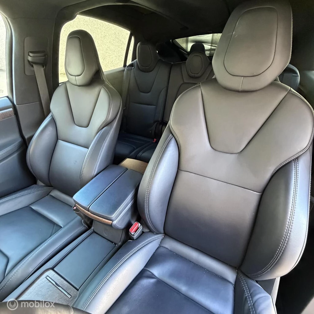 Tesla Model X – foto 10