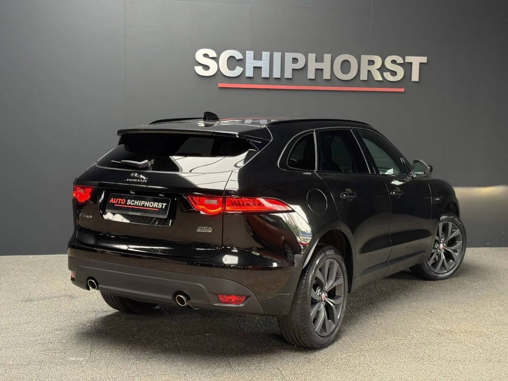 Jaguar F-PACE – foto 5