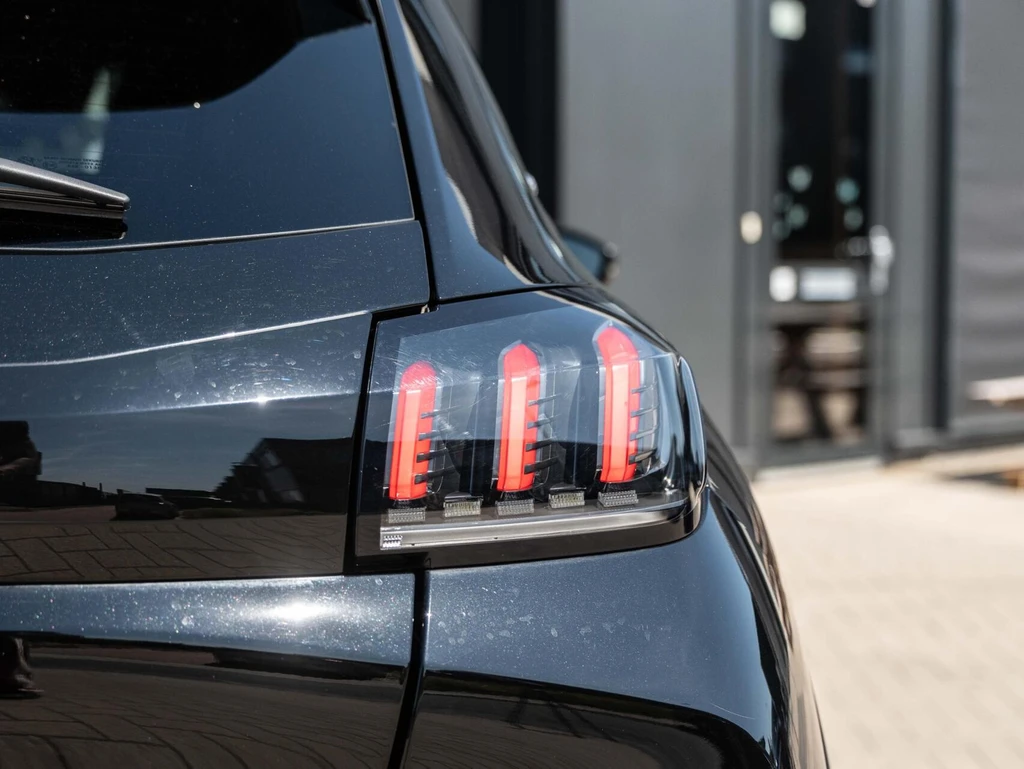 Peugeot 208 – foto 16