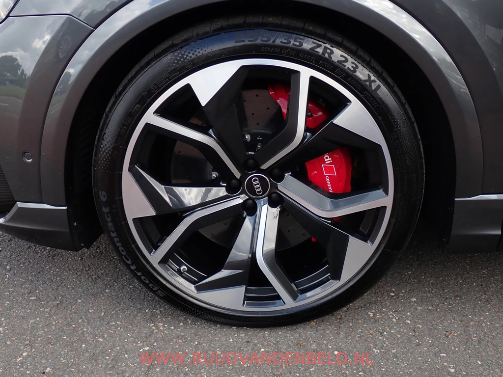 Audi RSQ8 – foto 9