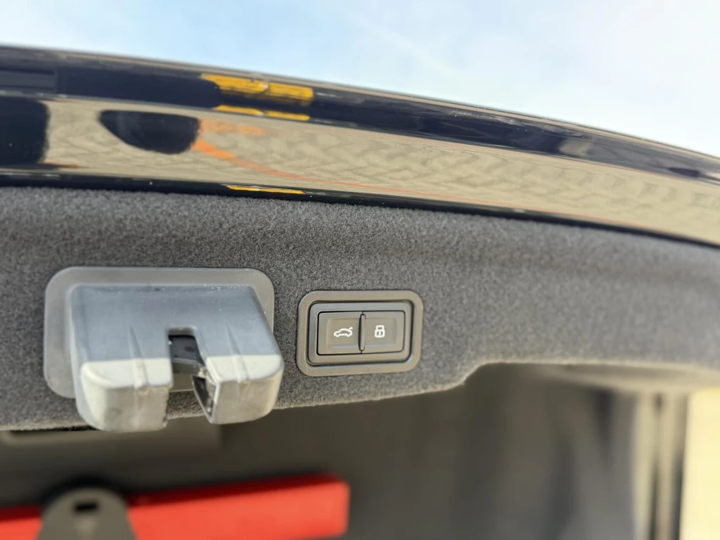 Audi S8 – foto 32