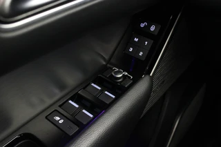 Land Rover Range Rover Velar – thumbnail 18