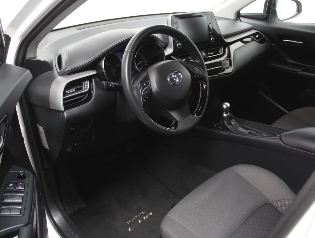 Toyota C-HR – foto 11