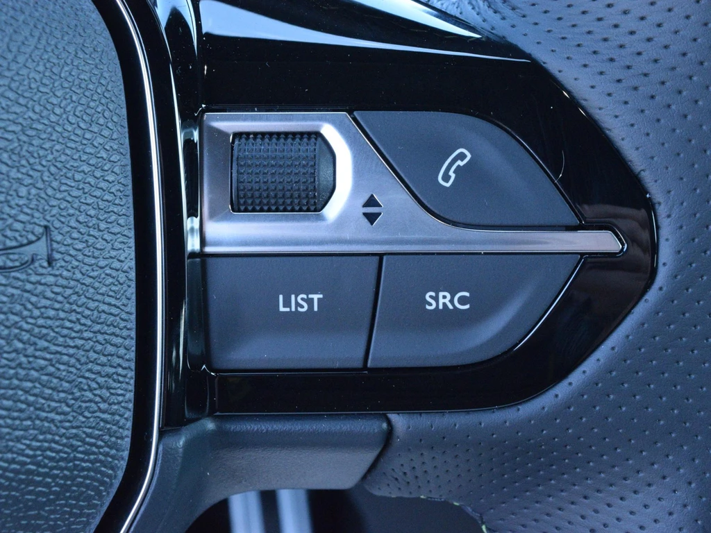 Peugeot 208 – foto 17