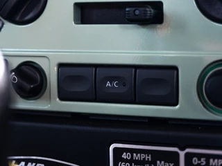 Land Rover Defender – thumbnail 55