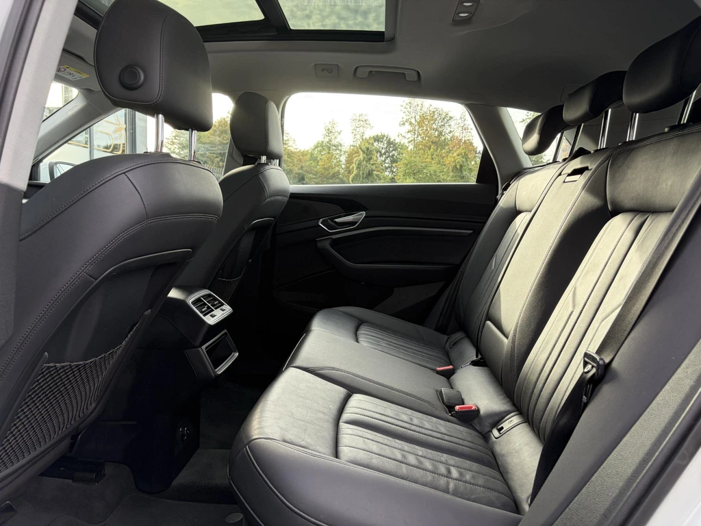 Audi e-tron – foto 13