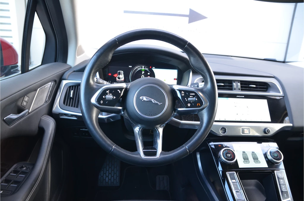 Jaguar I-PACE – foto 14