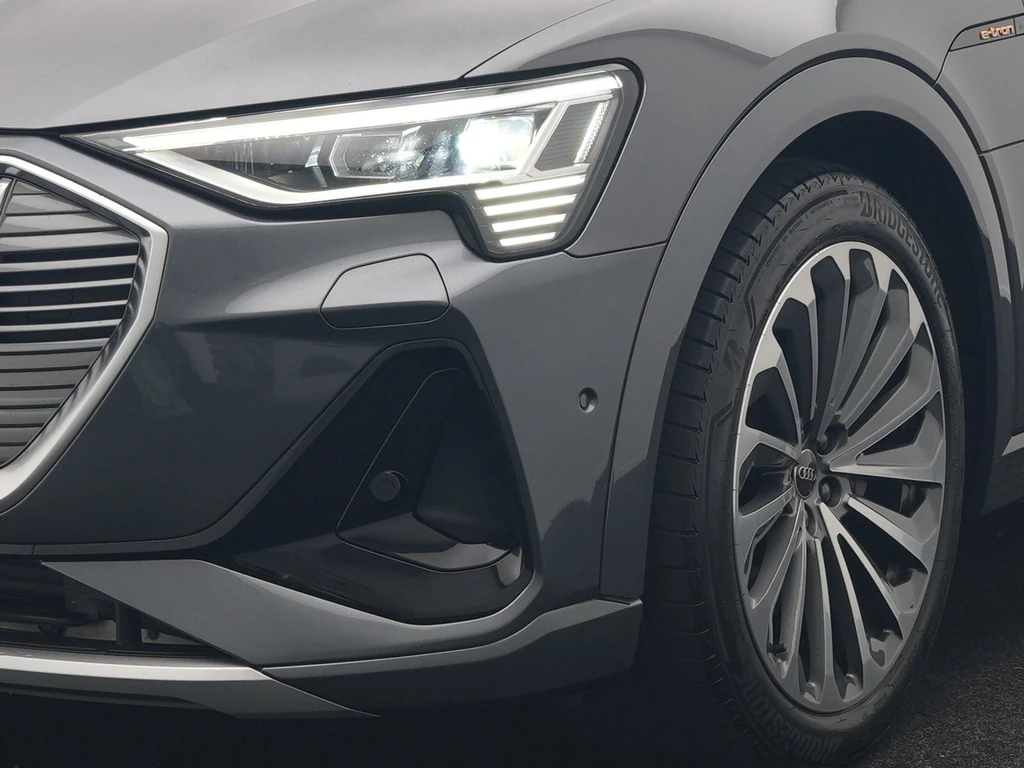 Audi e-tron – foto 18