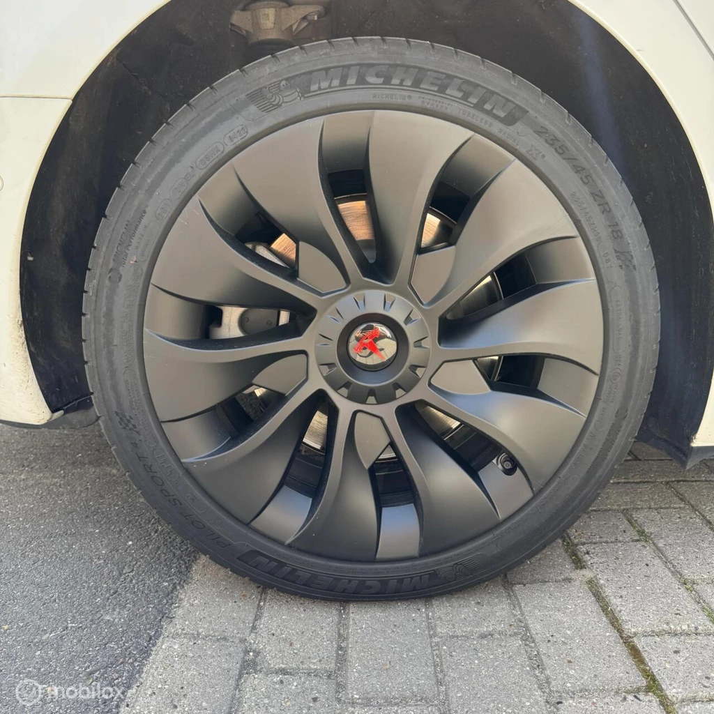 Tesla Model 3 – foto 15