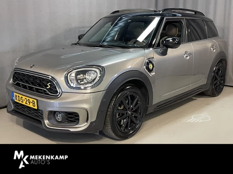 Mini Mini Countryman 1.5 Cooper S E ALL4 John Cooper Works 18"/Panoramadak/Adaptieve cruise/Leder + memory + stoelverwarming/Harman Kardon/Keyless/Elektrische klep/Head-up/Camera